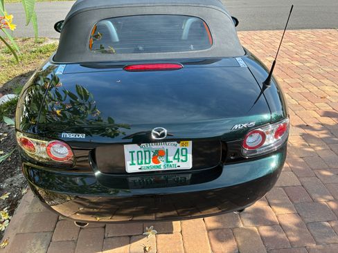 Used 2008 MAZDA MX-5 Miata Touring RWD image 2