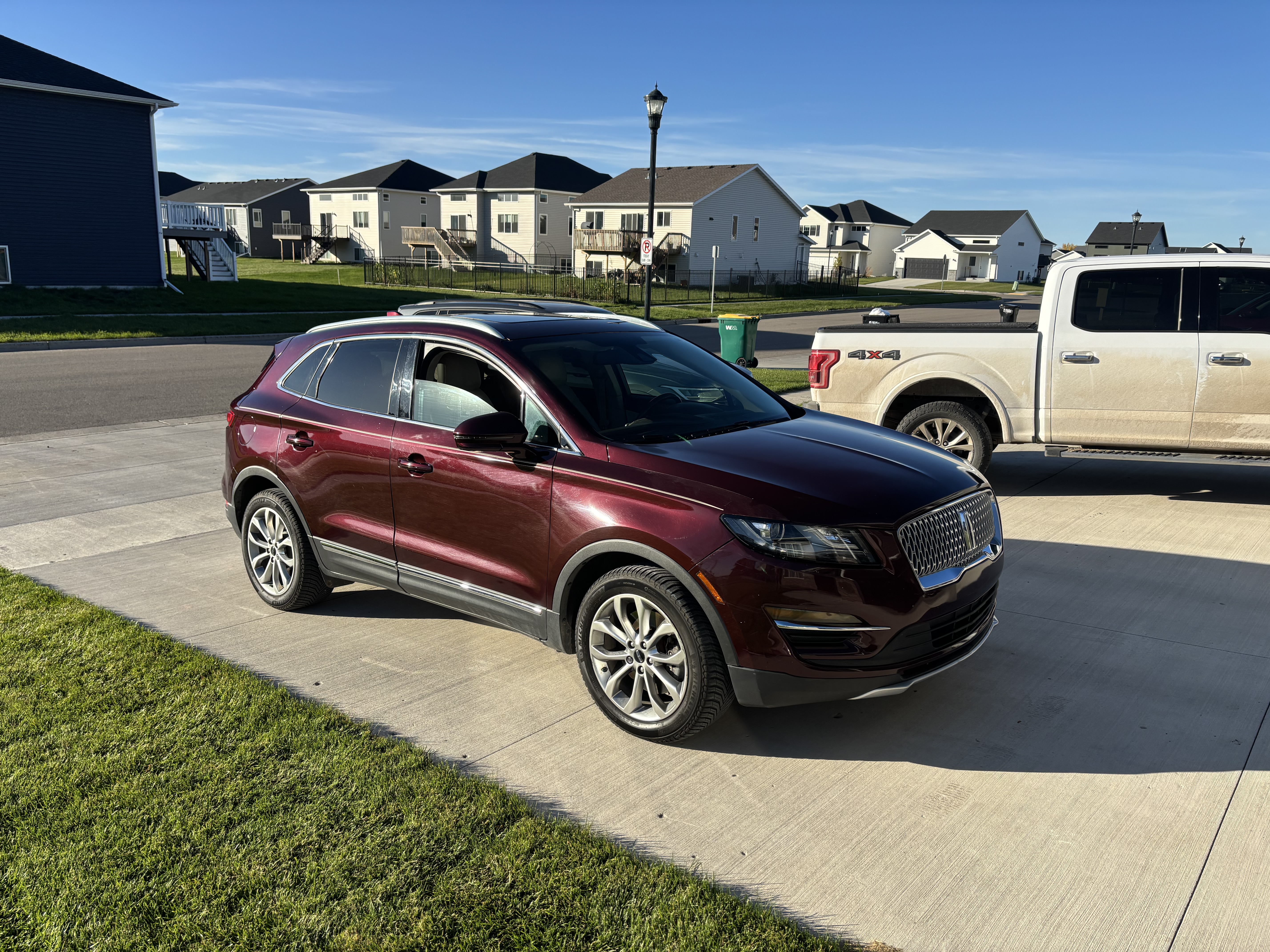 Used 2019 Lincoln MKC Select w/ Select Plus Package AWD/4WD image 1