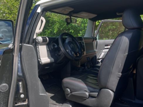 Used 2007 Toyota FJ Cruiser 4WD image 6