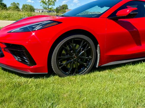 Used 2023 Chevrolet Corvette Stingray Premium Conv w/ Z51 Performance Package RWD image 9