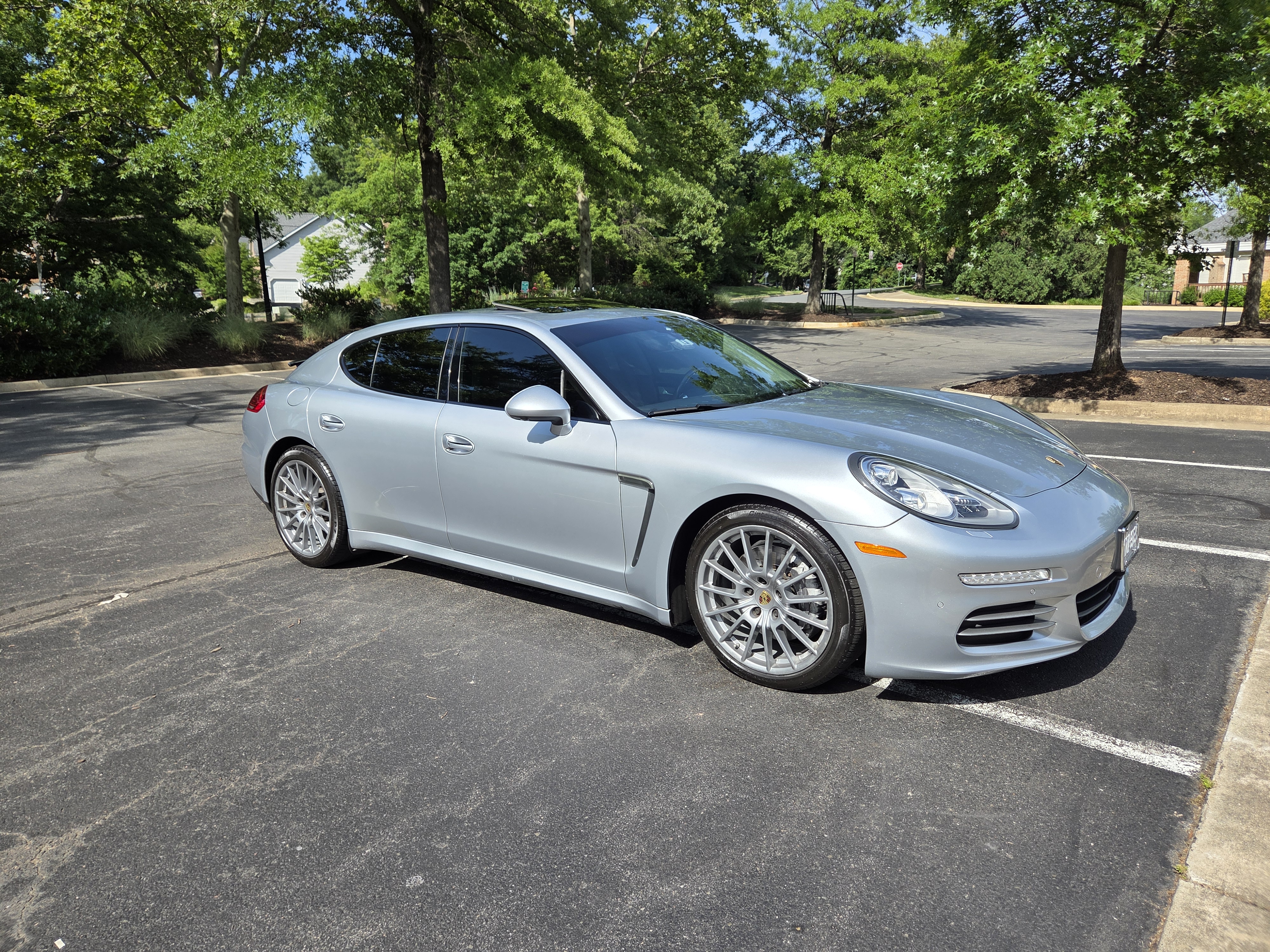 Used 2016 Porsche Panamera 4 Edition AWD/4WD image 5