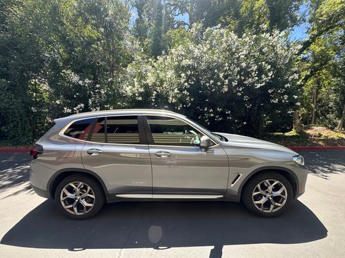 Used 2024 BMW X3 sDrive30i w/ Convenience Package RWD image 2