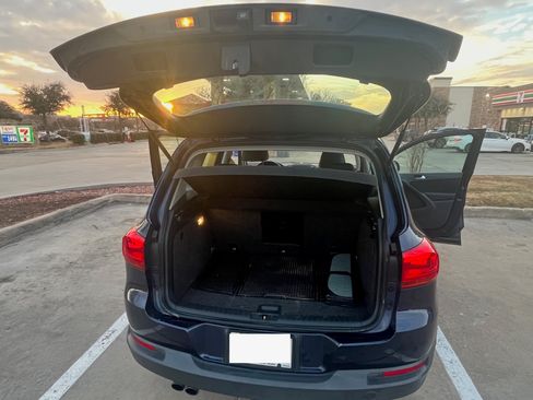 Used 2016 Volkswagen Tiguan S image 16