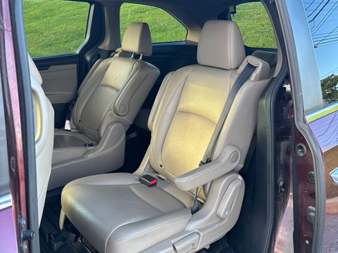 Used 2019 Honda Odyssey EX-L image 11