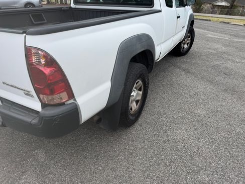 Used 2006 Toyota Tacoma PreRunner image 5