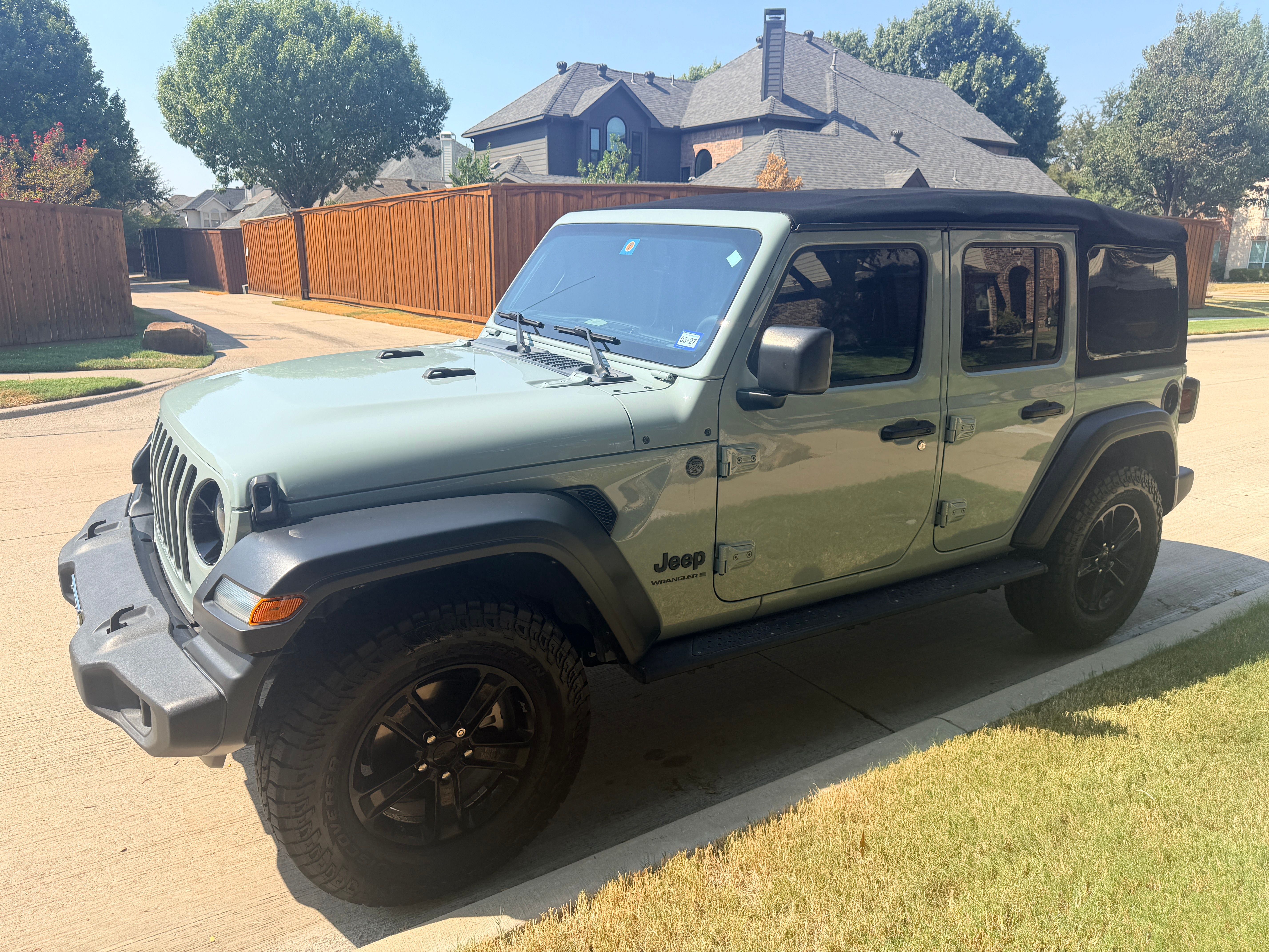 Used 2023 Jeep Wrangler Unlimited Sport AWD/4WD image 16