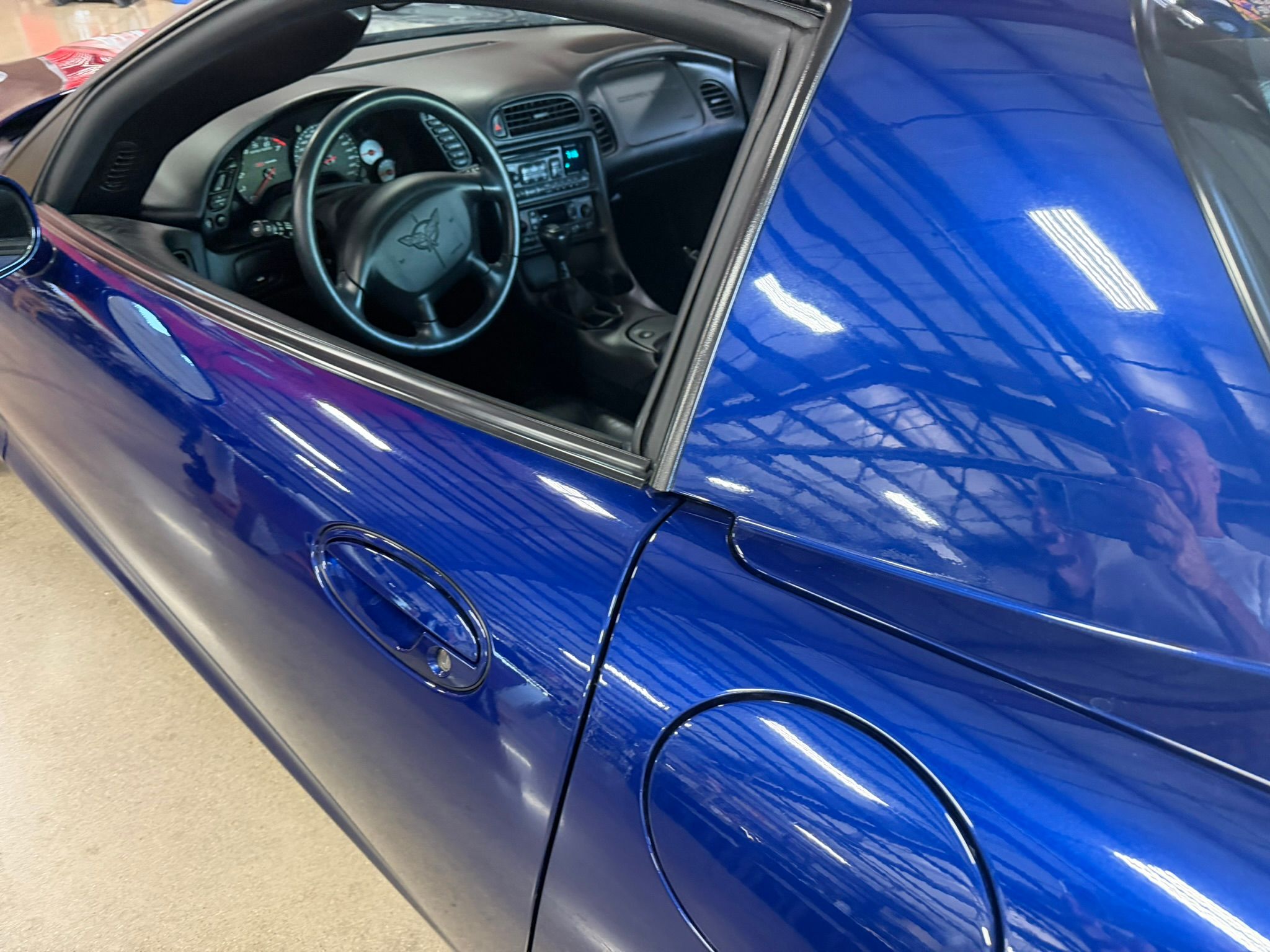 Used 2004 Chevrolet Corvette Z06 w/ Z06 Preferred Equipment Group RWD image 9