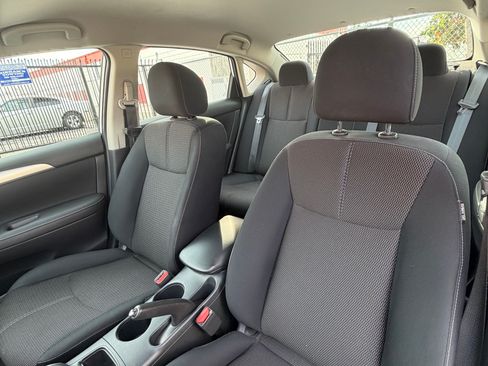 Used 2018 Nissan Sentra S image 11