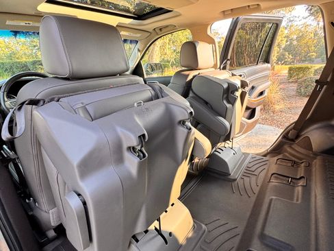 Used 2019 GMC Yukon Denali w/ Denali Ultimate Package image 17