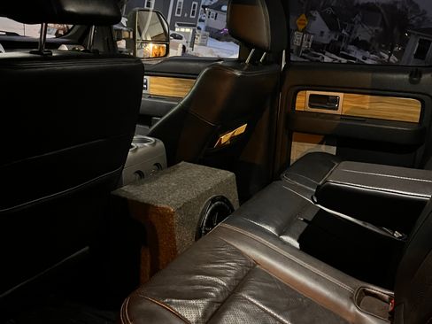 Used 2011 Ford F150 Lariat w/ Lariat Chrome Pkg image 12