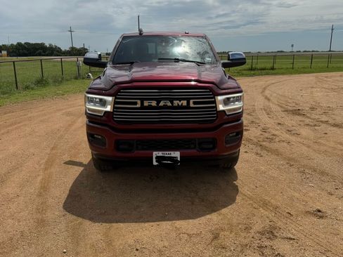 Used 2019 RAM 2500 Laramie AWD/4WD image 2