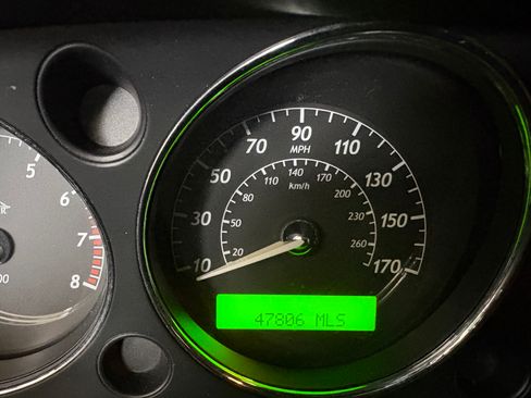 Used 2004 Jaguar XJ8 RWD image 6