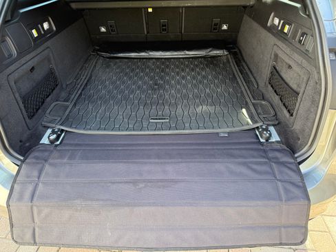 Used 2018 Jaguar XF S image 13