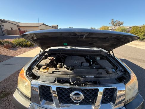Used 2012 Nissan Titan SV w/ SV Premium Utility Pkg image 10