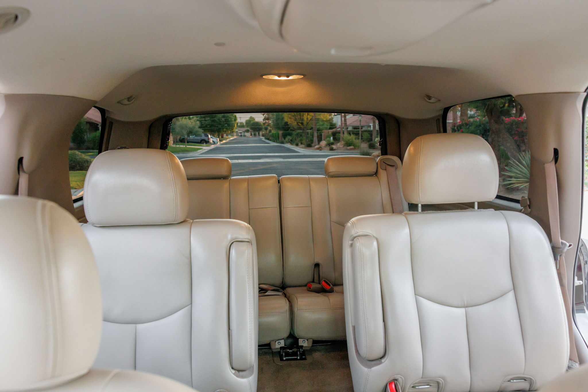 Used 2005 GMC Yukon SLT w/ SLT Preferred Equipment Group RWD image 32