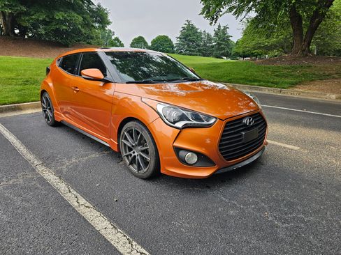 Used 2015 Hyundai Veloster Turbo w/ Option Group 04 FWD image 24