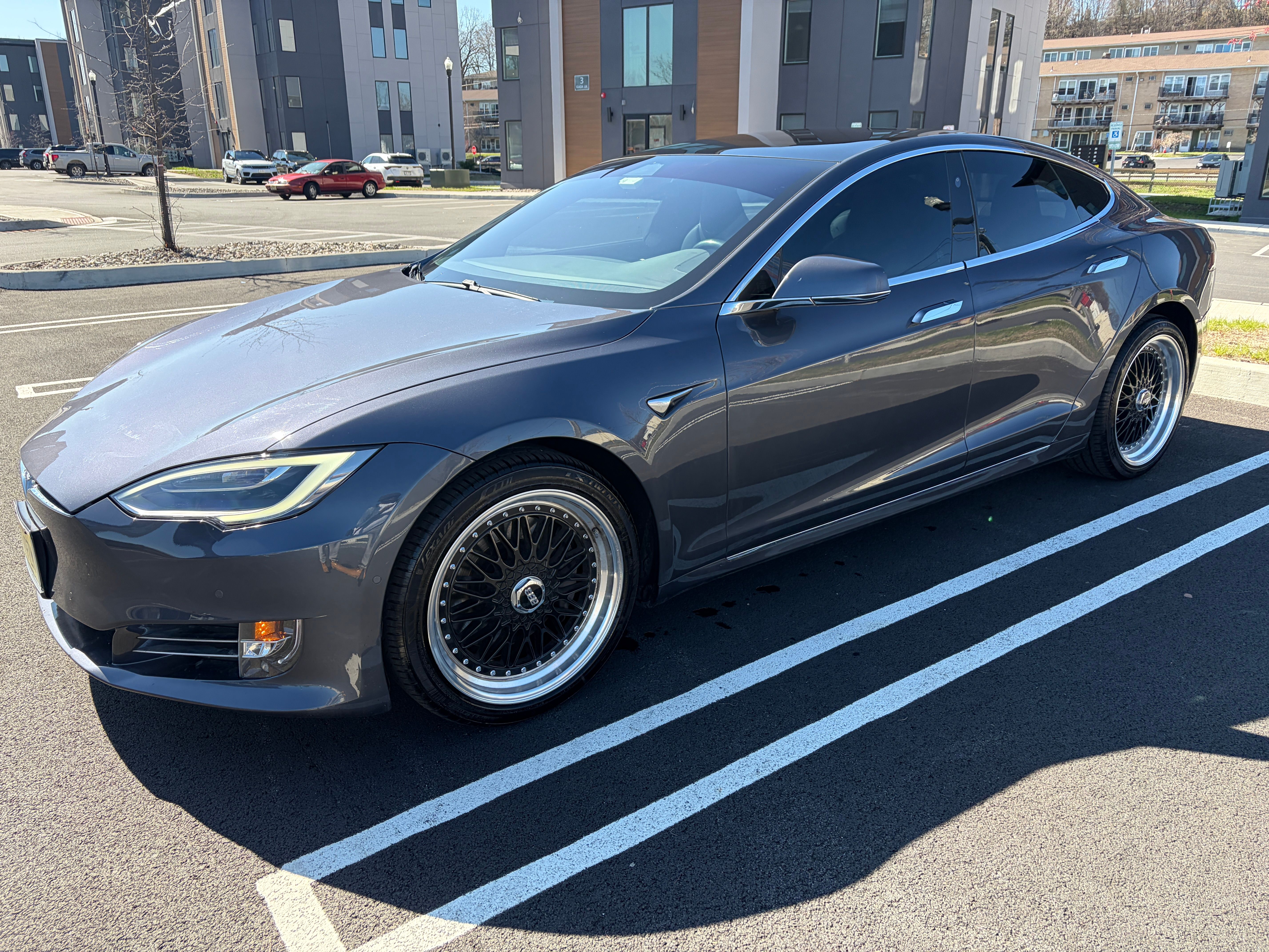 Used 2018 Tesla Model S 75D AWD/4WD image 1