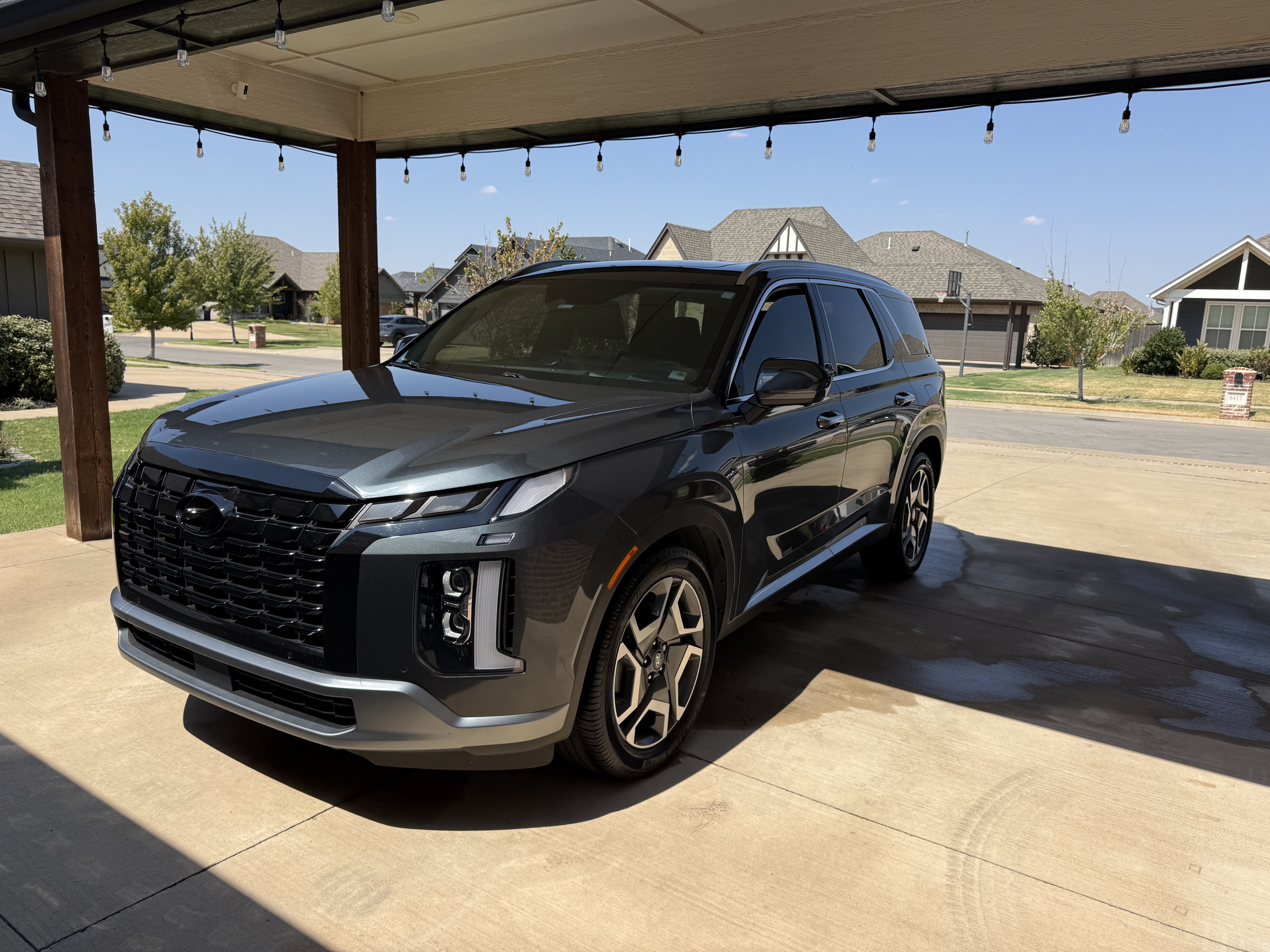 Used 2023 Hyundai Palisade Limited FWD image 1