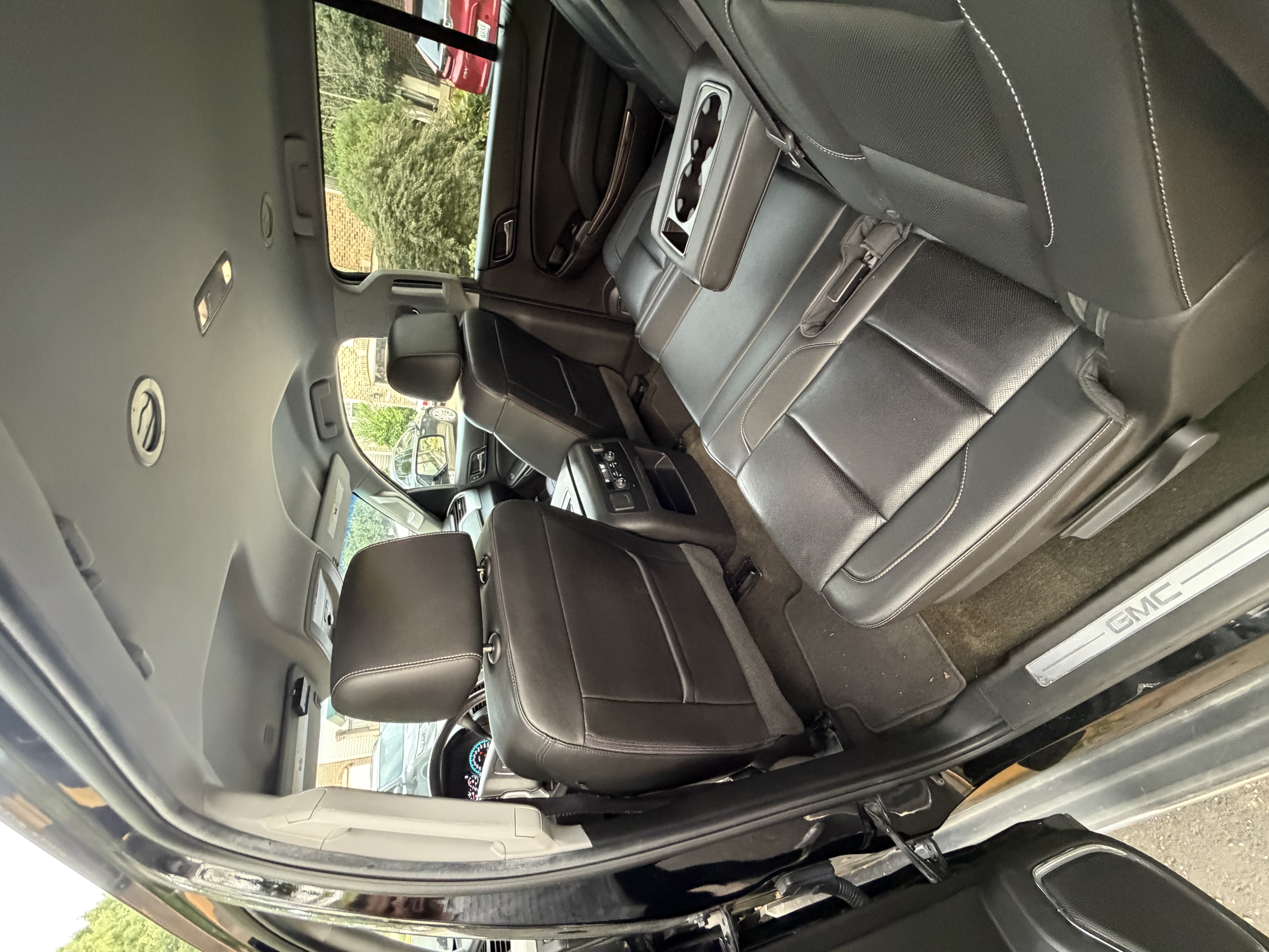 Used 2017 GMC Yukon XL SLT RWD image 10