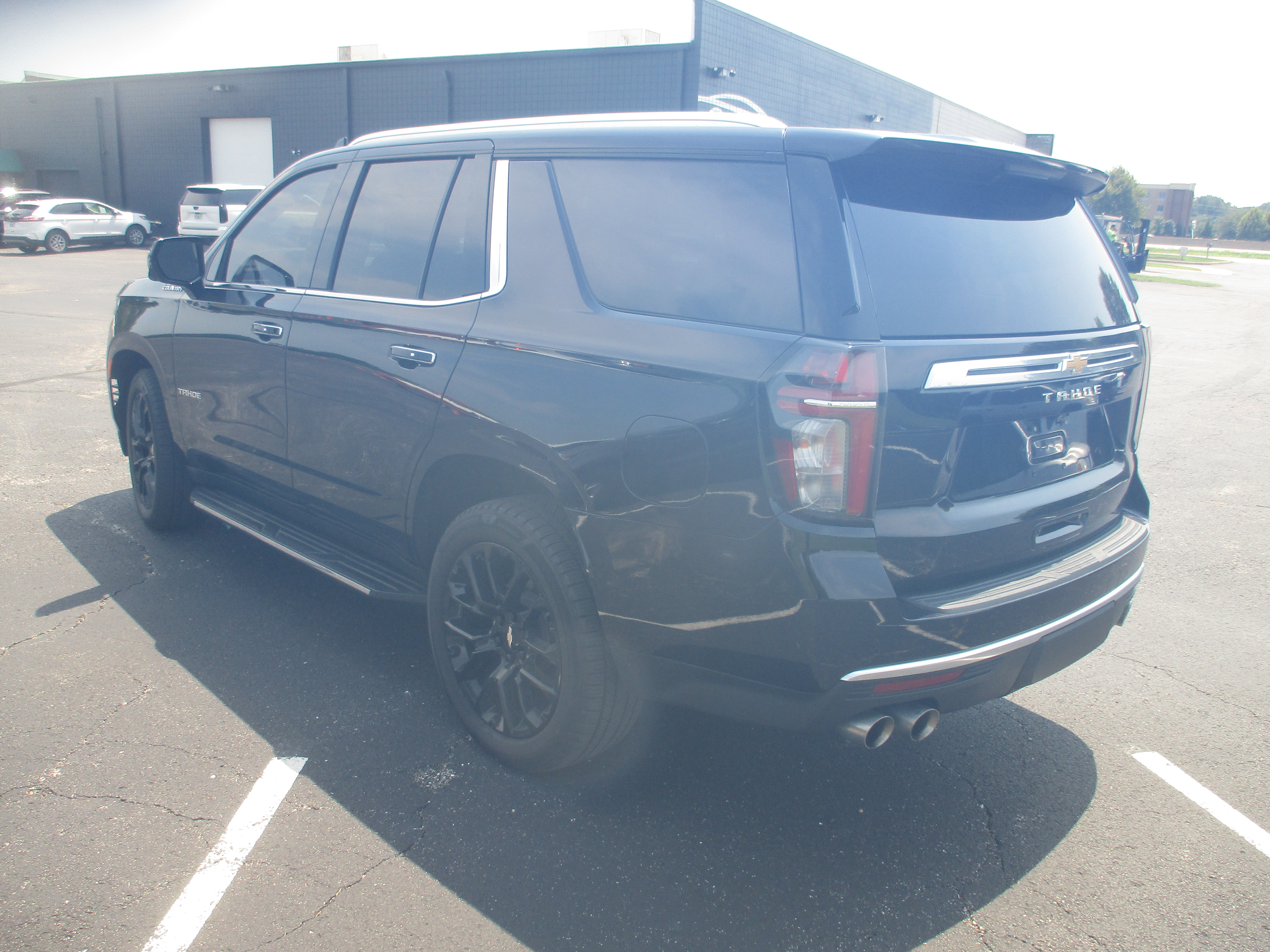 Used 2023 Chevrolet Tahoe High Country AWD/4WD image 4