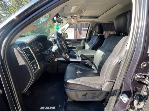 Used 2017 RAM 1500 Laramie image 10