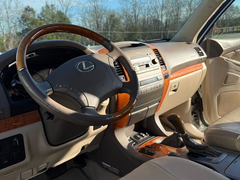 Used 2003 Lexus GX 470 image 6