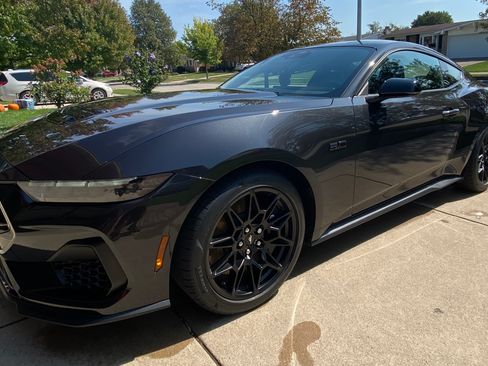Used 2024 Ford Mustang GT Premium w/ GT Performance Package image 10
