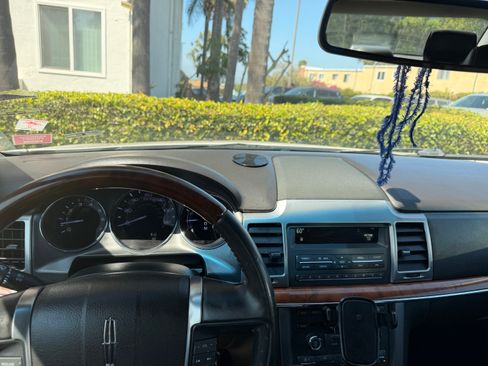 Used 2012 Lincoln MKZ image 8