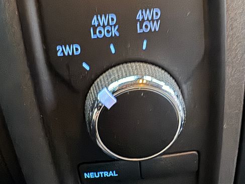 Used 2018 RAM 3500 Tradesman w/ Chrome Appearance Group image 20