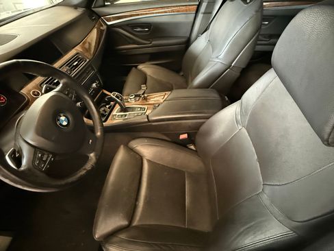 Used 2012 BMW 550i Sedan image 17