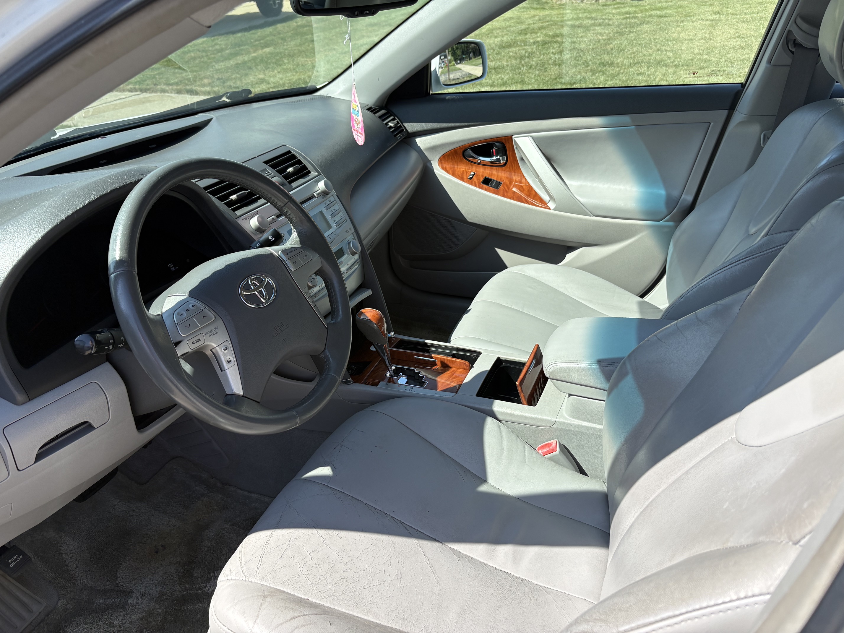 Used 2009 Toyota Camry XLE FWD image 8