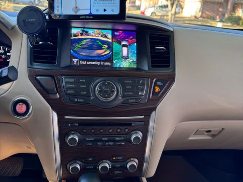 Used 2019 Nissan Pathfinder Platinum image 27