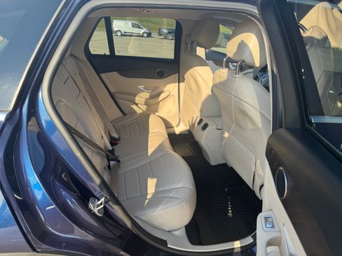 Used 2019 Mercedes-Benz GLC 300 image 13