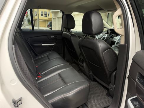 Used 2013 Ford Edge SEL FWD image 11
