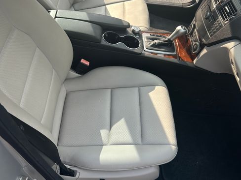 Used 2009 Mercedes-Benz C 300 Sedan image 10