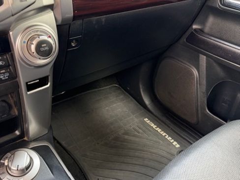 Used 2016 Toyota 4Runner Limited image 13