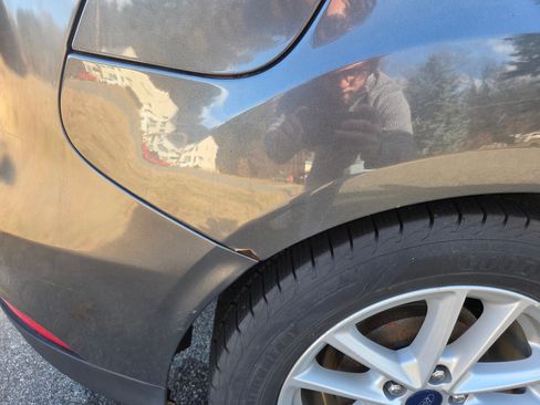 Used 2018 Ford Focus SE image 9