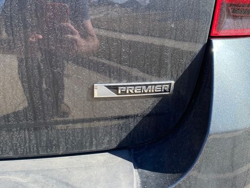 Used 2017 Chevrolet Equinox Premier w/ Enhanced Convenience Package image 5