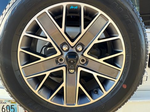 Used 2022 Jeep Wrangler Unlimited Sahara image 9