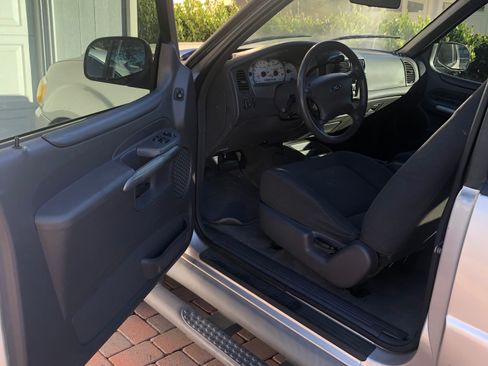 Used 2002 Ford Explorer Sport image 10