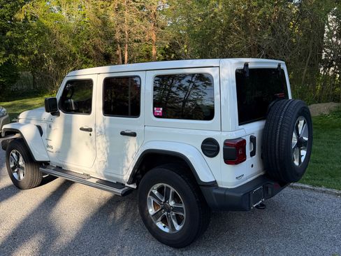 Used 2020 Jeep Wrangler Unlimited Sahara AWD/4WD image 1