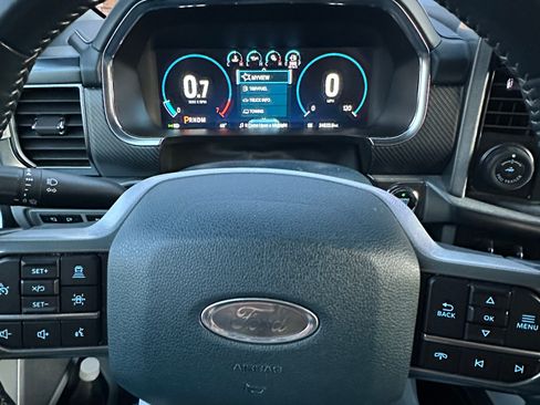 Used 2022 Ford F150 Limited image 10