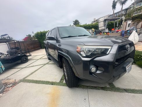 Used 2016 Toyota 4Runner SR5 Premium w/ Preferred Accessory Package RWD image 5