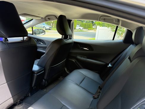 Used 2024 Toyota Prius XLE AWD/4WD image 6