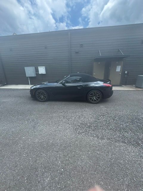 Used 2022 BMW Z4 sDrive30i w/ Driving Assistance Package RWD image 1