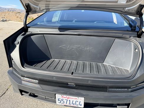 Used 2024 Tesla Cybertruck Cyberbeast AWD/4WD image 9
