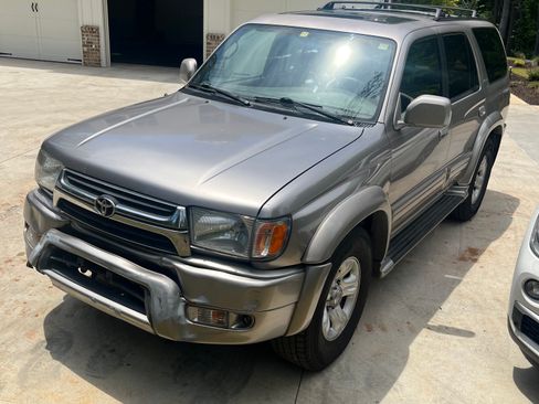 Used 2002 Toyota 4Runner Limited RWD image 1