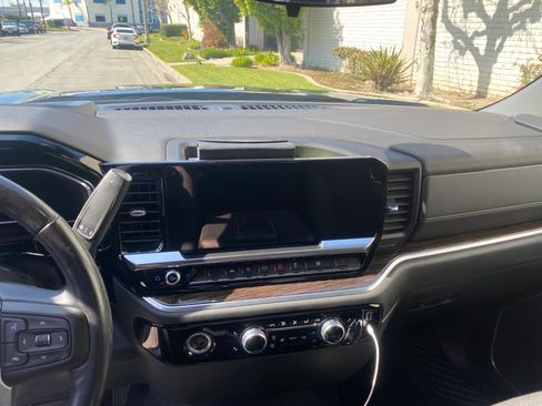 Used 2022 GMC Sierra 1500 Elevation image 15