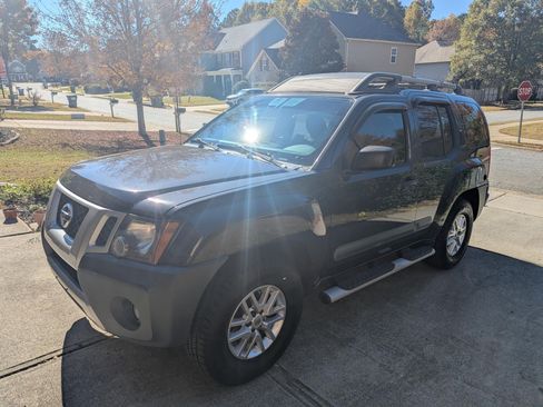 Used 2015 Nissan Xterra S w/ Value Package image 4
