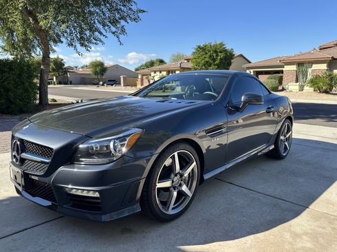 Used 2014 Mercedes-Benz SLK 55 AMG image 8
